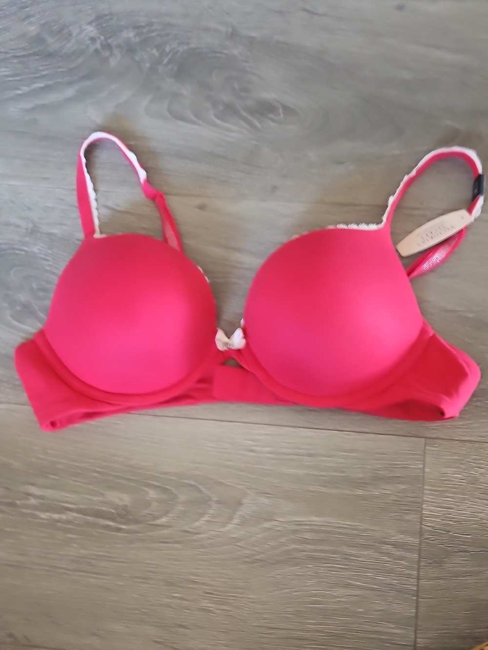Victoria's Secret Body By Victoria Push Up Bra, 36B, NWT